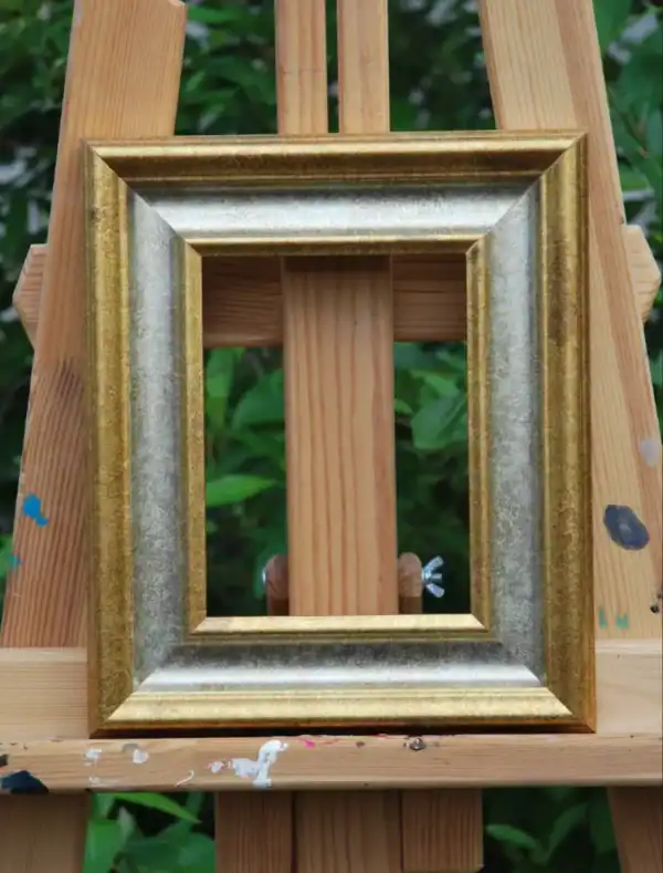 Golden Elegance photo frame