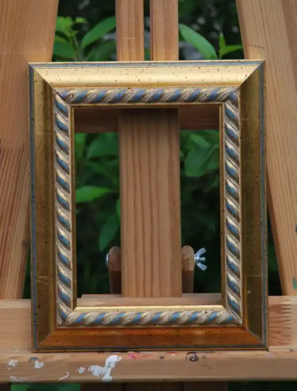 Golden Twist photo frame